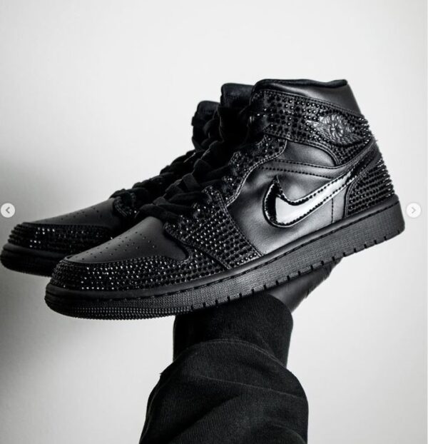 Jordan Swarovski Negros